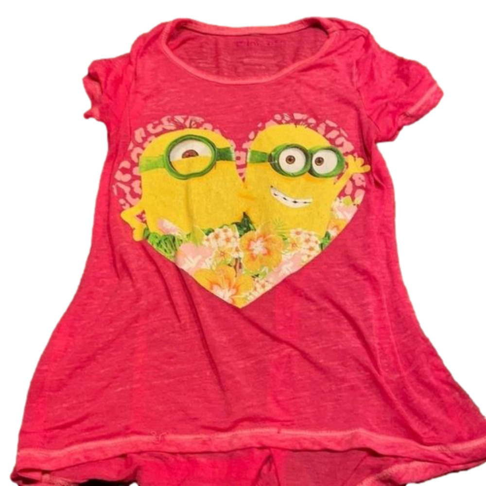 MINIONS XS girls top. Characters have cracks.